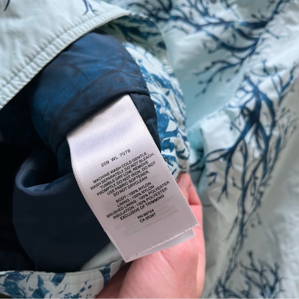 Columbia Women’s Medium Winter Coat - Picture 7 of 9